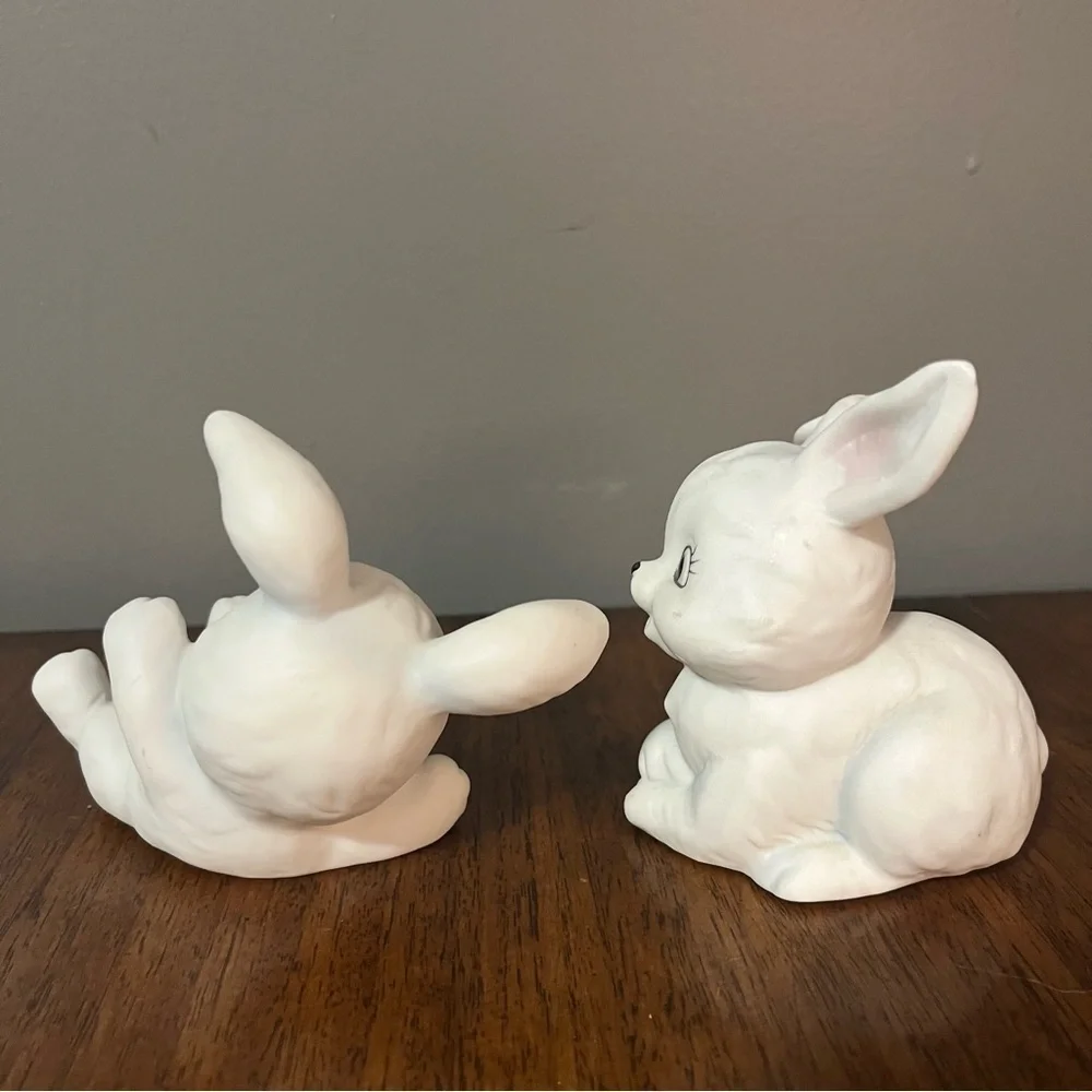 Vintage Pair of White Rabbit Figurines - HOMCO - Easter..1458